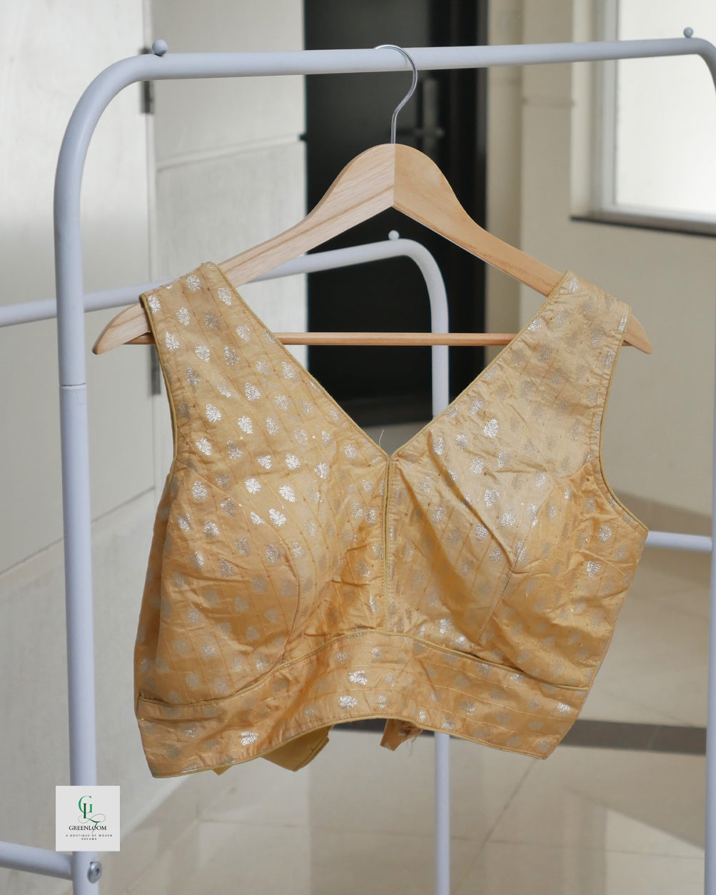 Semi Banarasi Padded Blouse – Sleeveless with Attached Sleeves (Ready-Made)