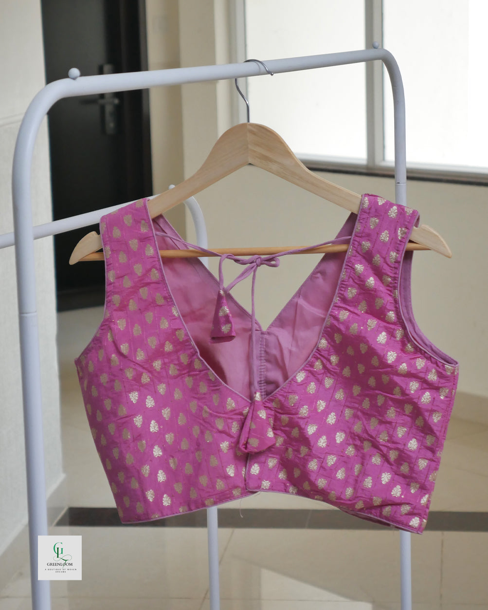 Semi Banarasi Padded Blouse – Sleeveless with Attached Sleeves (Ready-Made)