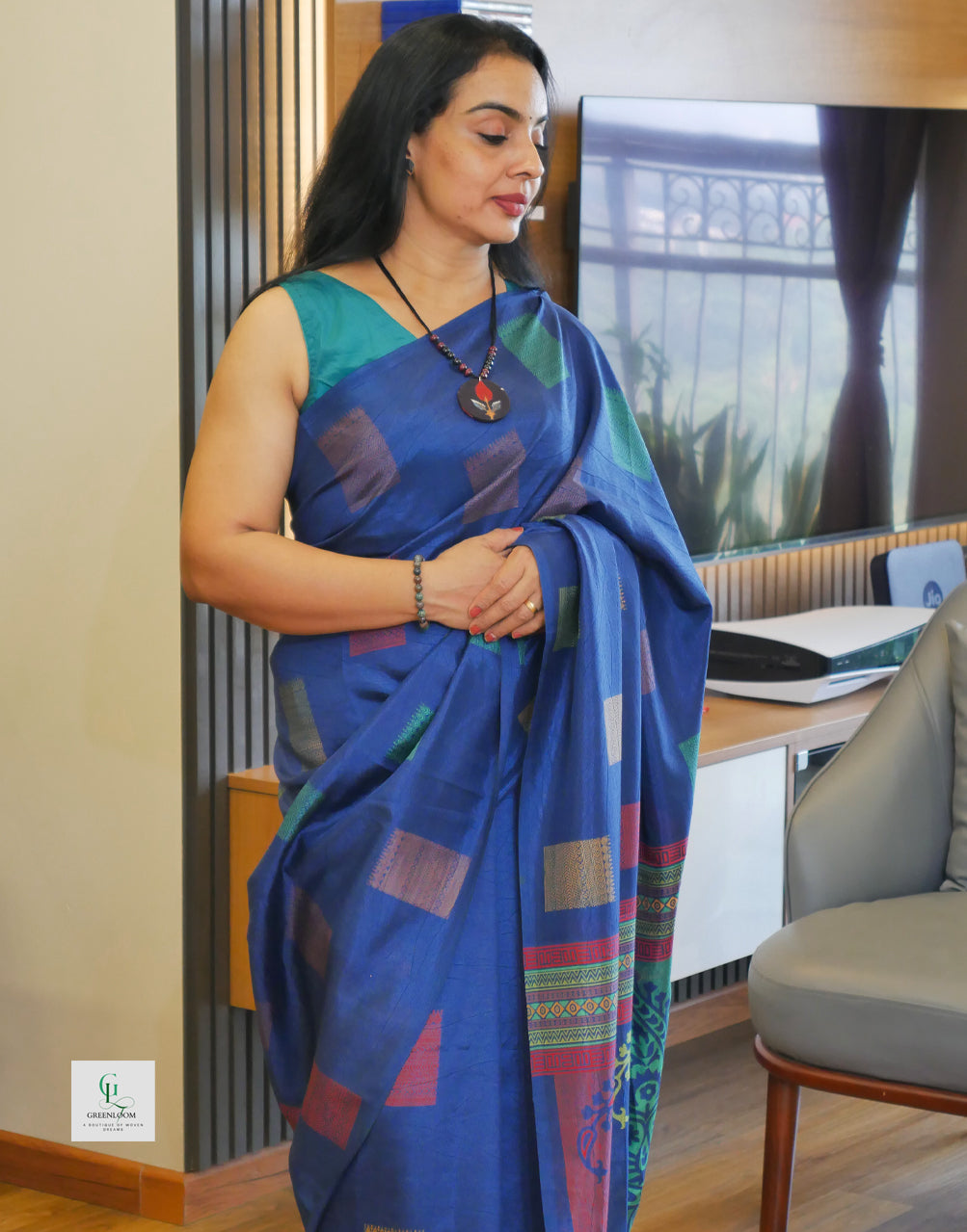Luxury Kashmiri Kathan Silk Saree – Traditional Weave & Rich Look