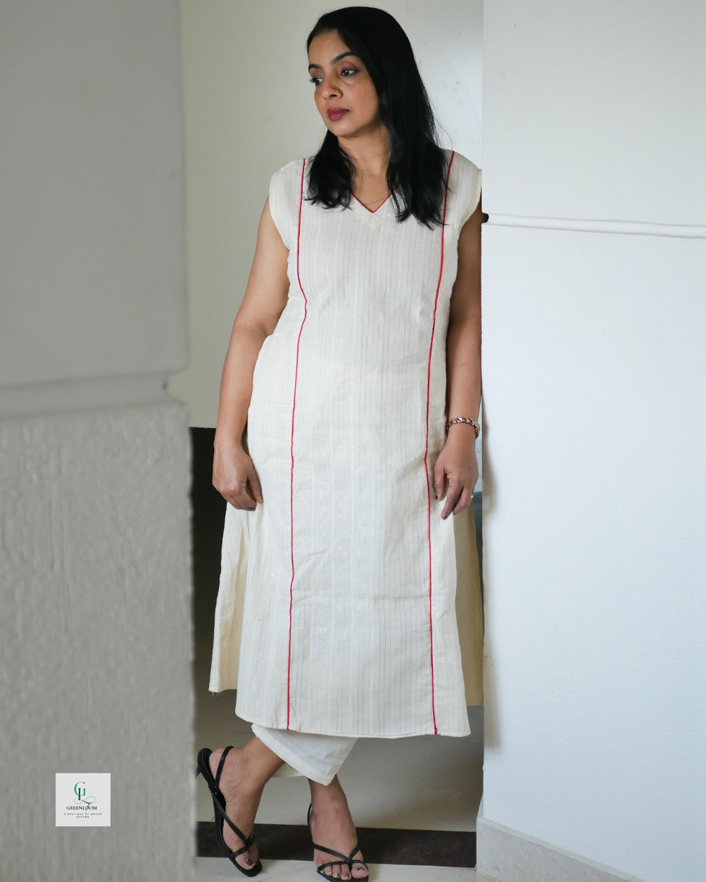 Women’s Lurex Kurta Set with Golden Thread Work & V-Neck Piping