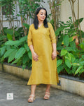 Women’s Mul Cotton Kurta with V-Neck Button Detail & Side Slits