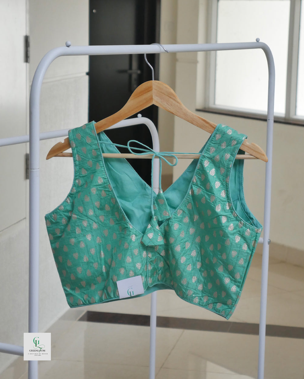 Semi Banarasi Padded Blouse – Sleeveless with Attached Sleeves (Ready-Made)