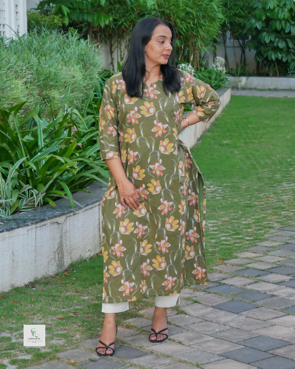 Women’s Cotton Floral Print Top with Side Slits & V-Cut Round Neck