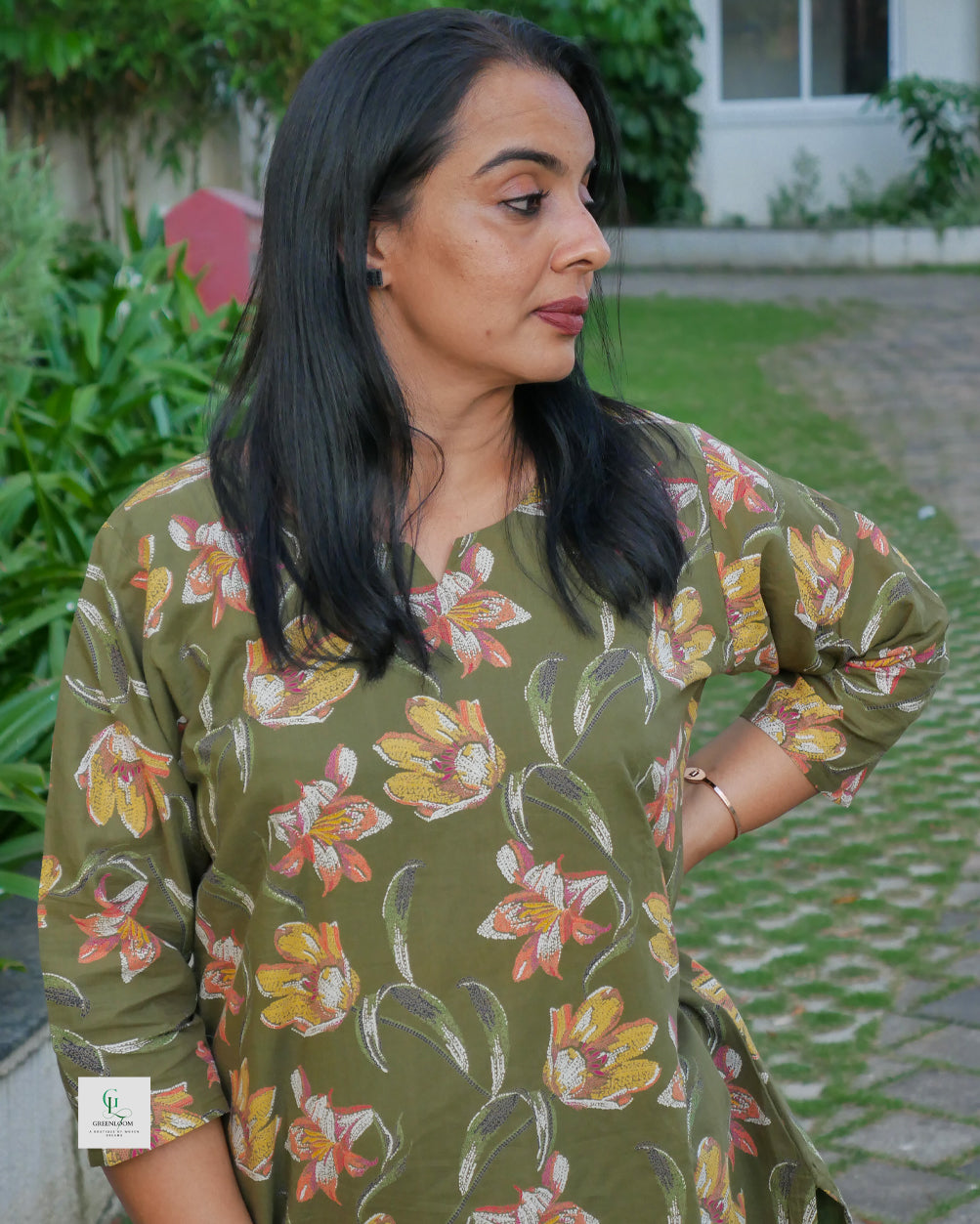 Women’s Cotton Floral Print Top with Side Slits & V-Cut Round Neck