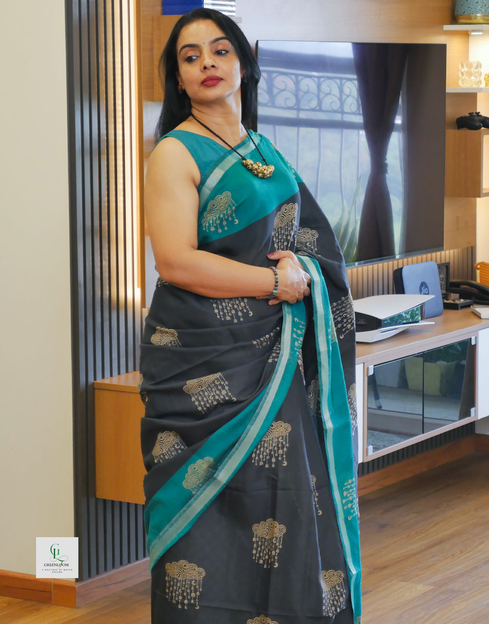 Black & Green Cotton Silk Saree with Blouse Piece | Elegant Festive & Office Wear