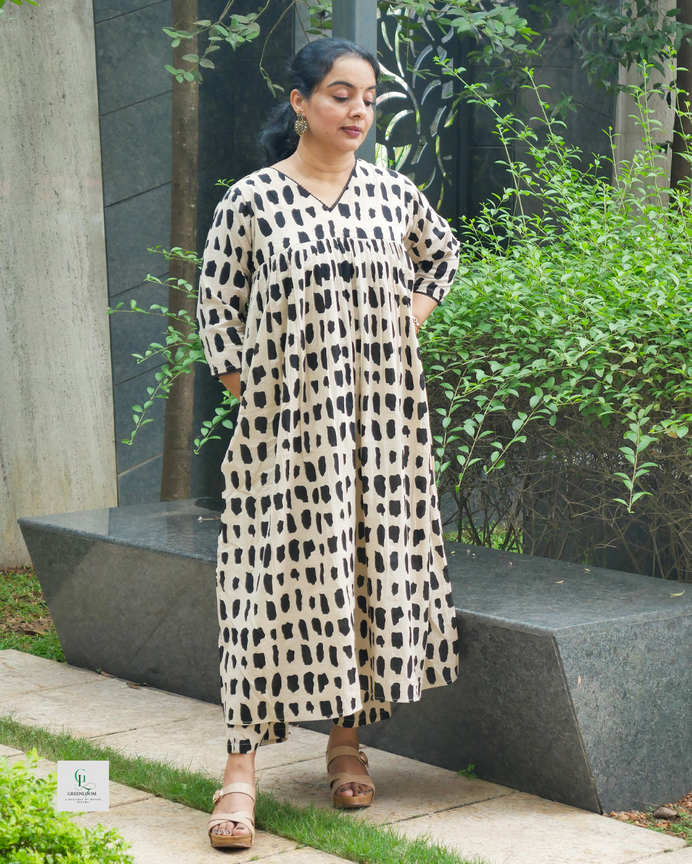 Pure Cotton Printed Co-Ord Set – V Neck with Lace Detailing & Straight Pant
