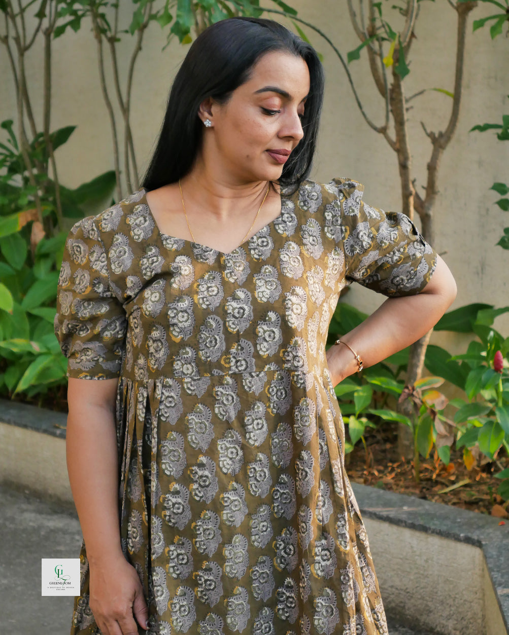 Women’s Cotton Frock with Diamond Neck & Puff Sleeves