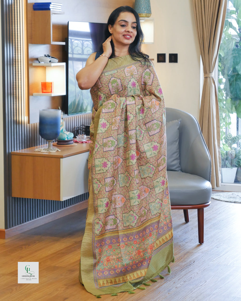 Elegant Crushed Organza Saree with Mughal Prints