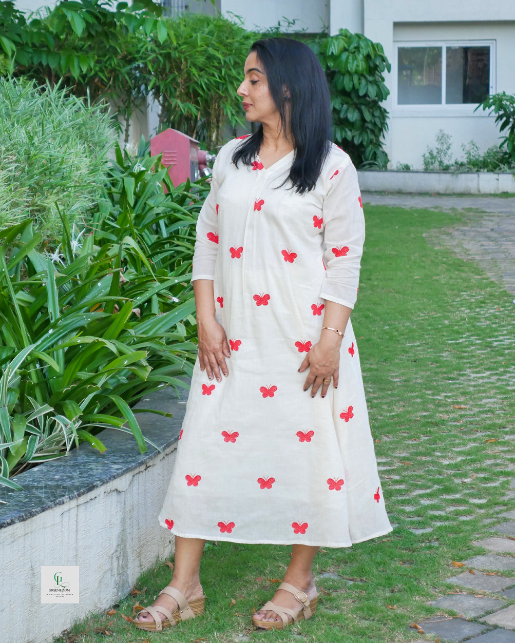 Women’s Mul Cotton Frock with V-Neck Design & Lining
