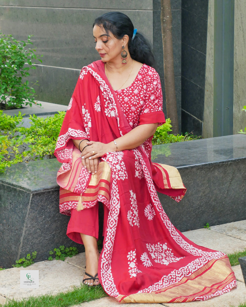 Women’s Cotton Silk Three-Piece Set with Slotted Round Neck