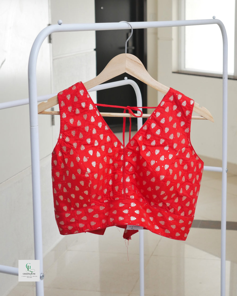 Semi Banarasi Padded Blouse – Sleeveless with Attached Sleeves (Ready-Made)